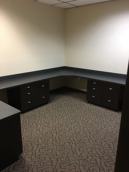 More Photos Of 4560 Atwater Ct, Buford Unknown For Lease