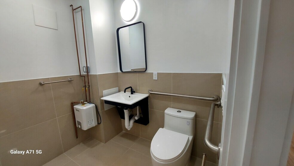 More Photos Of 4134 45th St, Sunnyside Apartments For Lease