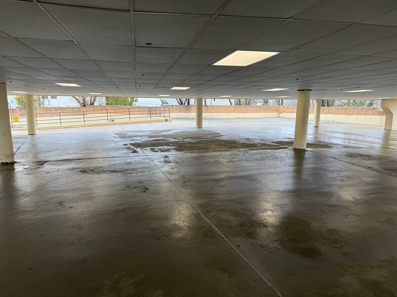 More Photos Of 66 Powerhouse Rd, Roslyn Heights Medical For Lease