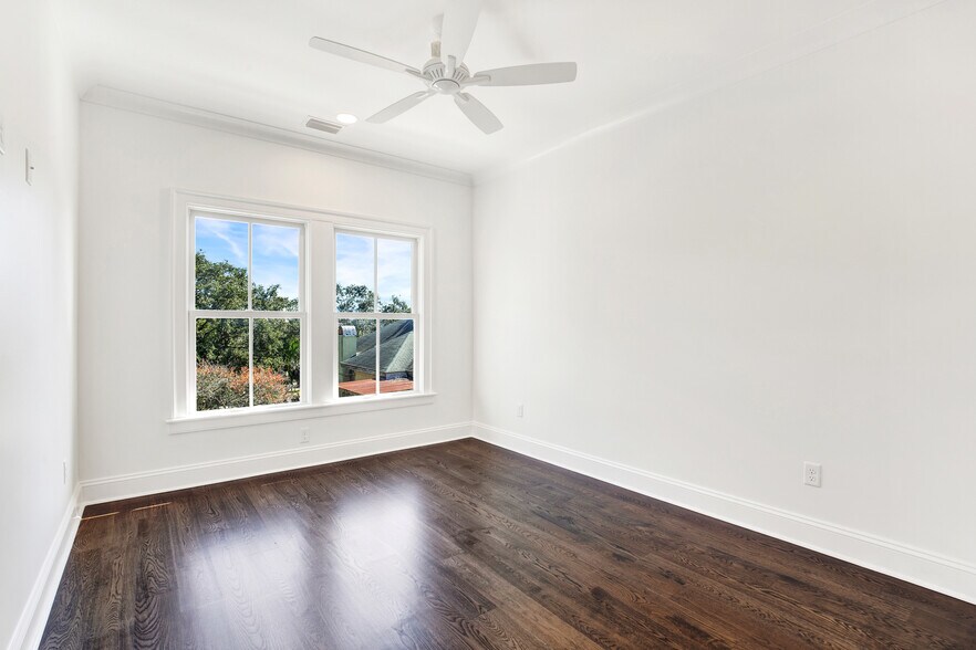 More Photos Of 104 17th st, Tybee Island Apartments For Sale