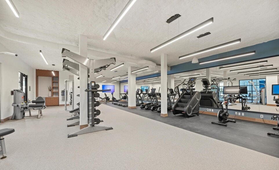More Photos Of 2 Los Angeles St, Newton Apartments For Lease
