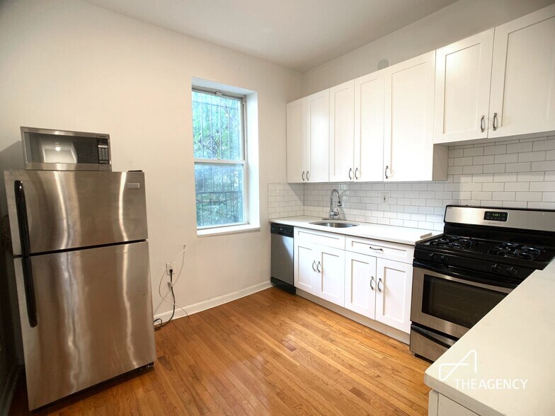 More Photos Of 293 Tompkins Ave, Brooklyn Apartments For Sale