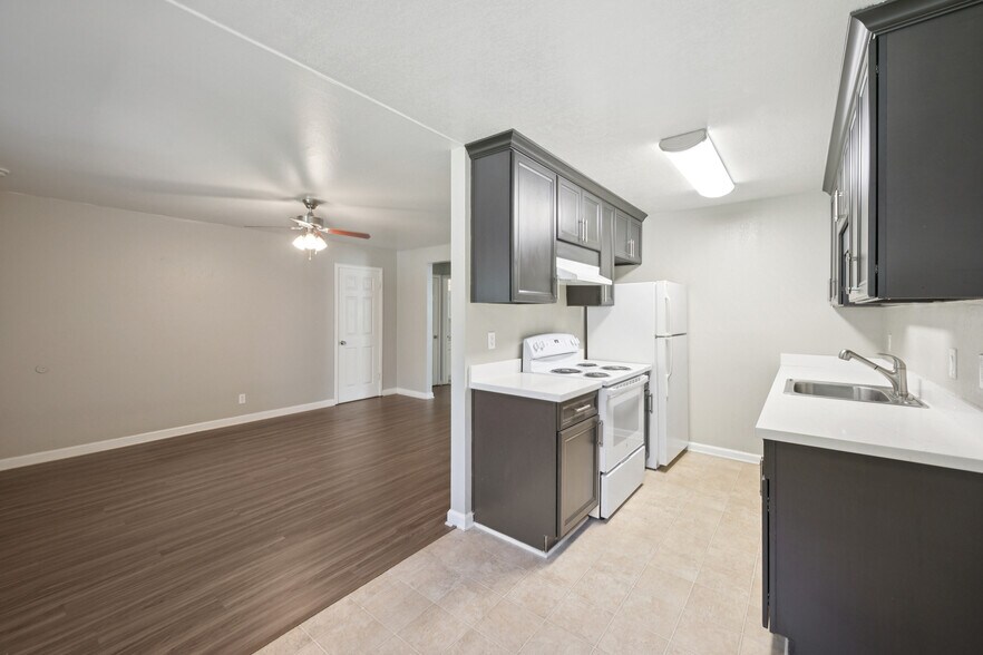 More Photos Of 550 Berry Ave, Hayward Apartments For Sale