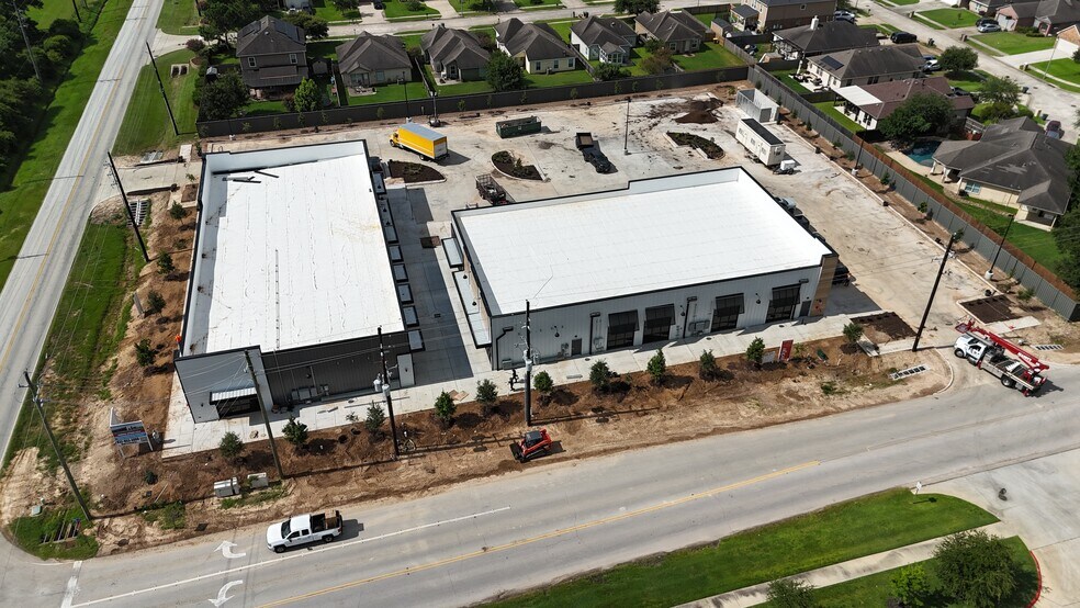 More Photos Of 12707 Theis Ln, Tomball Storefront For Lease