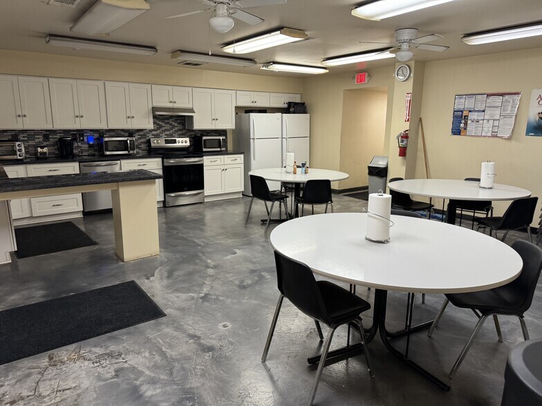 More Photos Of 16031 E I-10 Fwy, Channelview Industrial For Lease