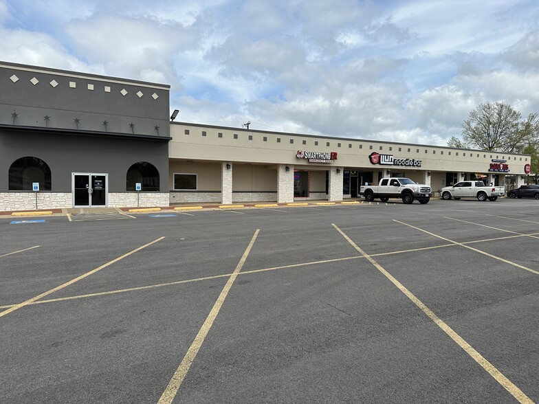 More Photos Of 713 W Southwest Loop 323, Tyler Unknown For Lease