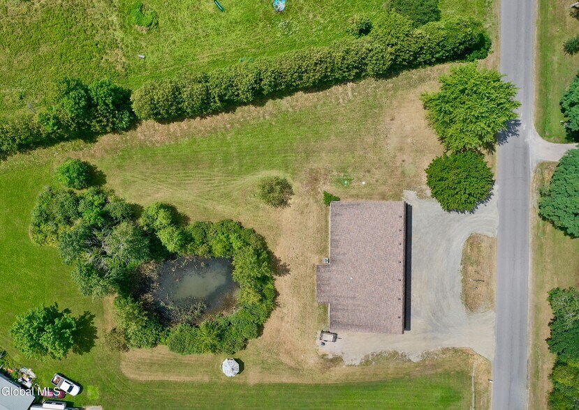 More Photos Of 410 Ridge Rd, Broadalbin Freestanding For Sale