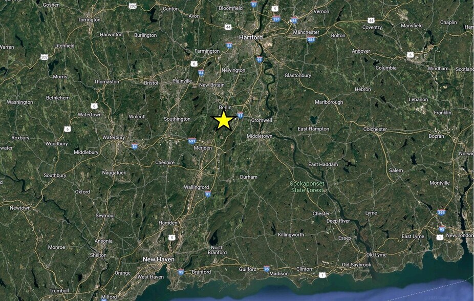 More Photos Of 1943 Berlin Tpke, Berlin Freestanding For Lease