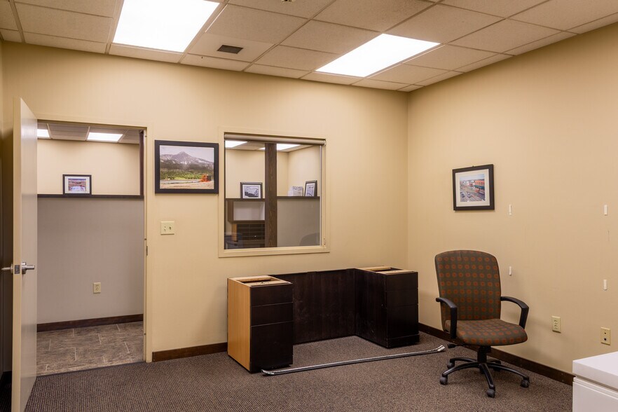 More Photos Of 3860 Helberg Dr, Helena Service For Lease