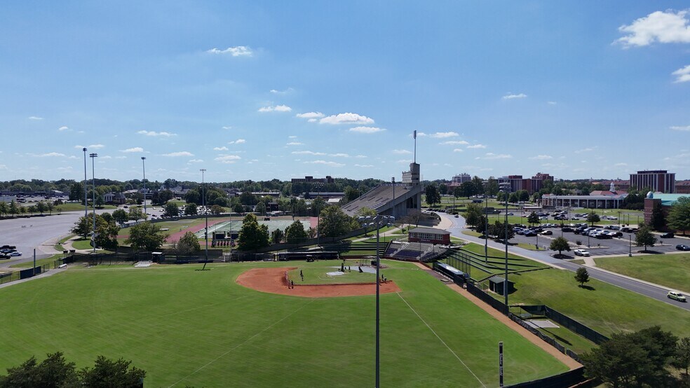 More Photos Of 1300 KY-121, Murray Storefront For Lease