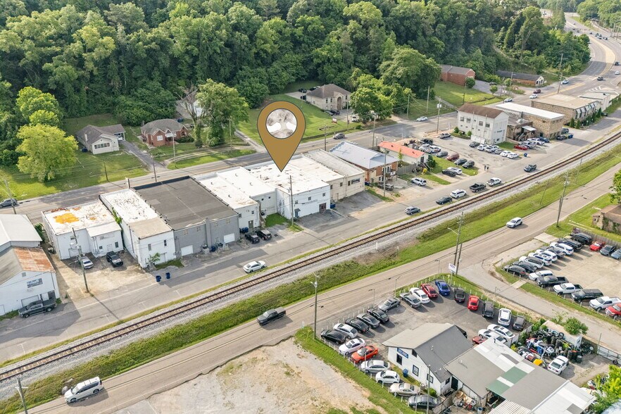 More Photos Of 140 1st S, Alabaster Storefront For Sale