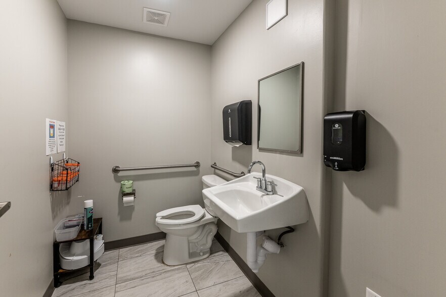 More Photos Of 130 Medical Center Pky, Huntsville Medical For Sale