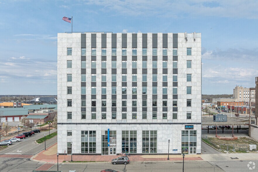 More Photos Of 285 Western Ave, Muskegon Apartments For Lease