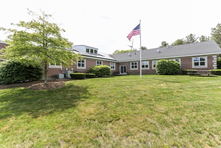 More Photos Of 15 Research Rd, East Falmouth Warehouse For Lease