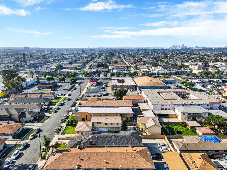 More Photos Of 4351 W 142nd St, Hawthorne Apartments For Sale