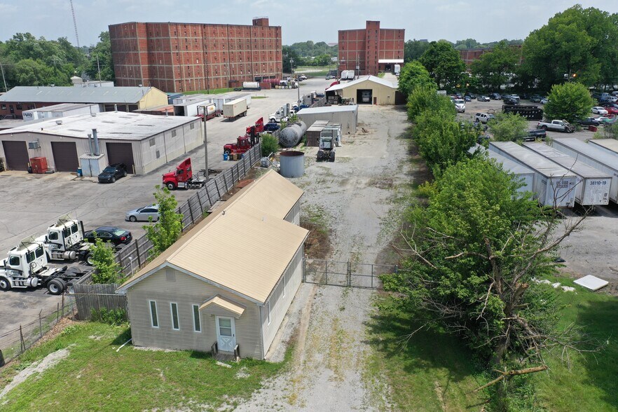 More Photos Of 3111 Dixie Hwy, Louisville Warehouse For Sale