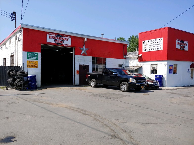 Primary Photo Of 6622 Martin St, Rome Auto Repair For Lease