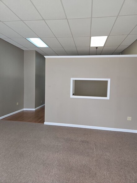 More Photos Of 1 E Main St, Thurmont Storefront Retail Office For Lease