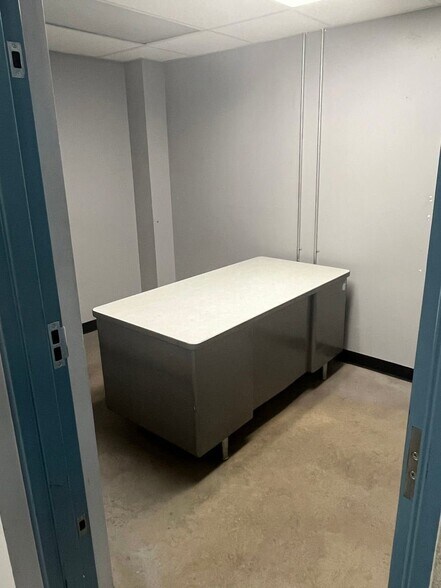 More Photos Of 7001 S Sooner Rd, Oklahoma City Warehouse For Sale