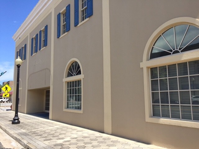 More Photos Of 510 Gloucester St, Brunswick Medical For Lease