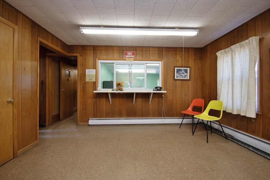 More Photos Of 24 Sands Station Rd, Middletown Freestanding For Sale