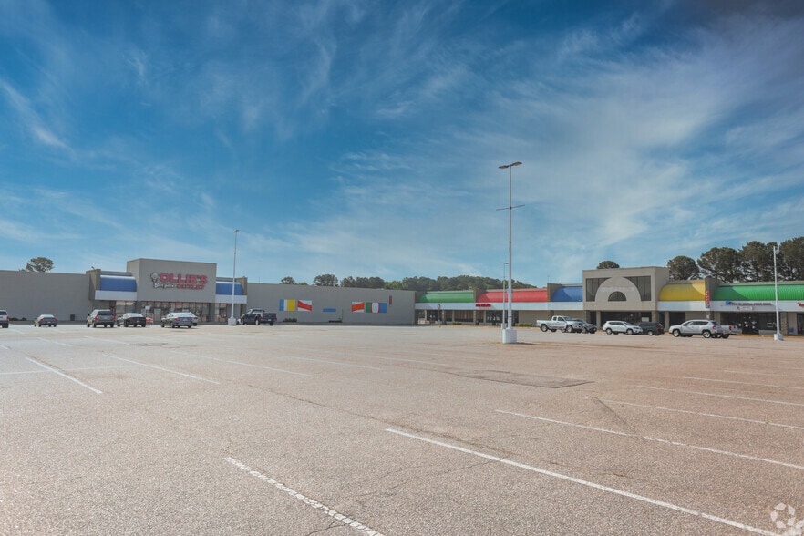 More Photos Of 5927-6013 E Virginia Beach Blvd, Norfolk Unknown For Lease
