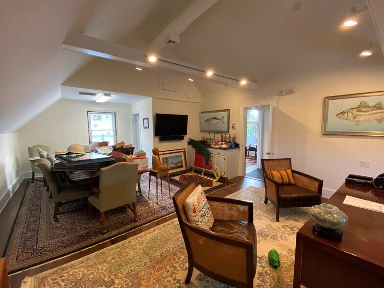 More Photos Of 1-13 Willow St, Yarmouth Port Unknown For Lease