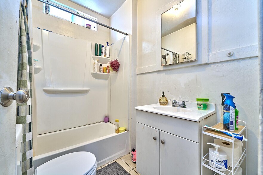 More Photos Of 3262 Monette Pl, Los Angeles Apartments For Sale