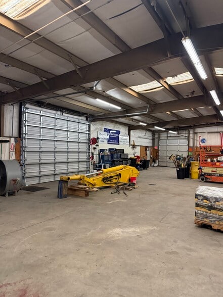 More Photos Of 9797 Highway 78, Ladson Light Distribution For Lease