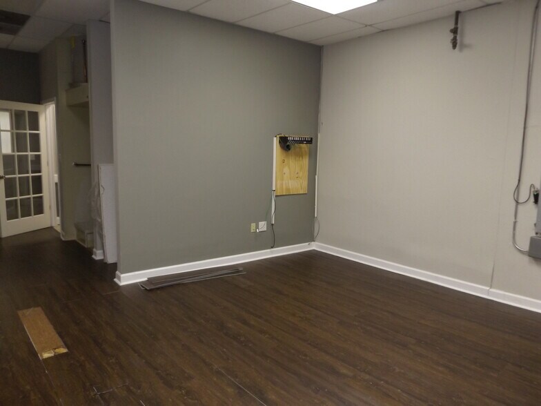 More Photos Of 279-297 N Northwest Hwy, Palatine Unknown For Lease