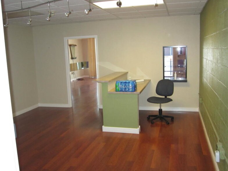 More Photos Of 4025-4045 E Iliff Ave, Denver Freestanding For Sale