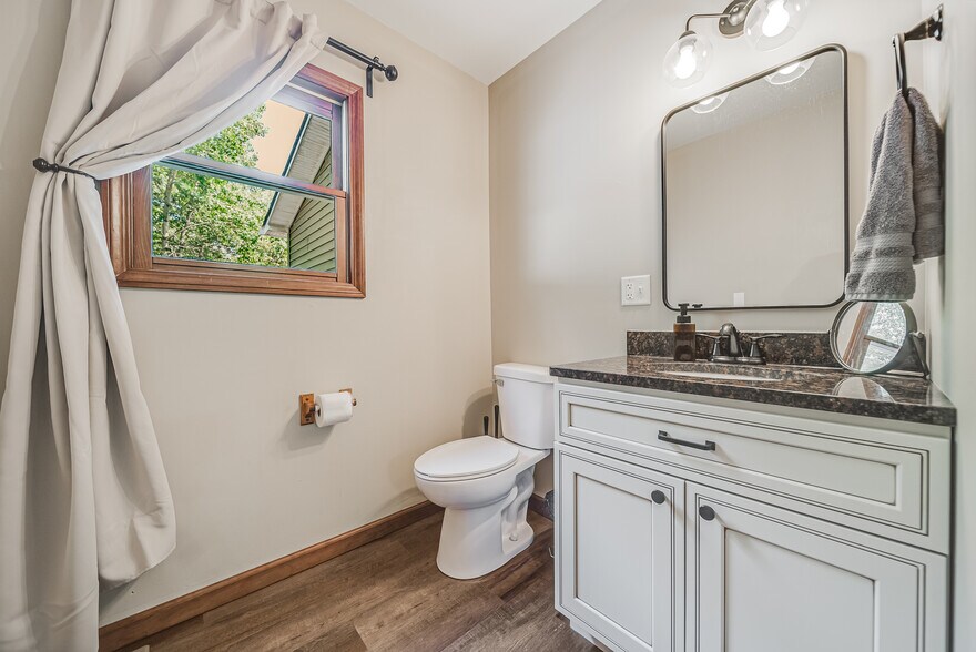 More Photos Of 23095 Buena Vista Rd, Rockbridge Apartments For Sale