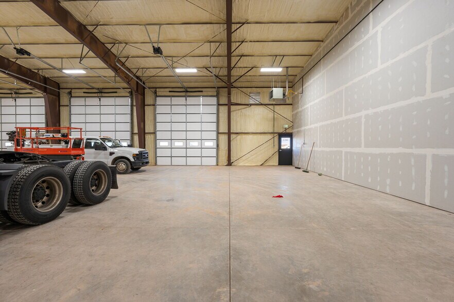 More Photos Of 3709 5650 w, Cedar City Industrial For Lease