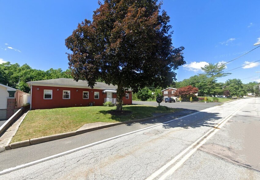 More Photos Of 48 School St, Lincoln Restaurant For Sale