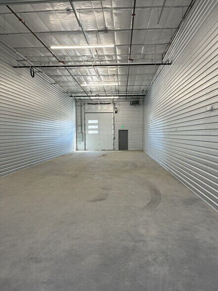 More Photos Of 1001 Depot Hill, Broomfield Showroom For Sale