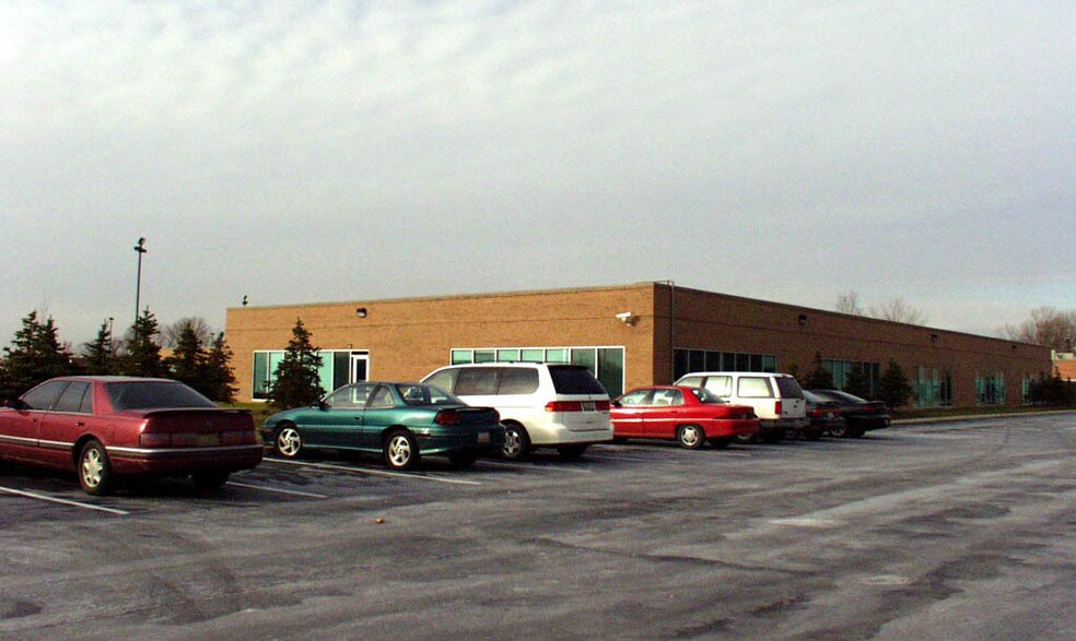 More Photos Of 800 Tech Center Dr, Gahanna Office For Sale