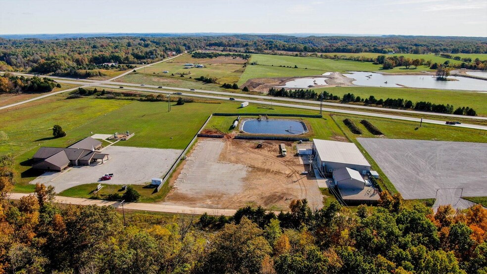 More Photos Of 558 Lucky Rd, Seymour Service For Sale