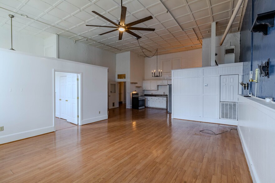 More Photos Of 245 Broad St, Rome Storefront For Sale