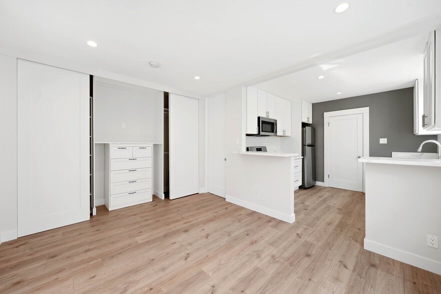 More Photos Of 522-532 Idaho Ave, Santa Monica Apartments For Sale