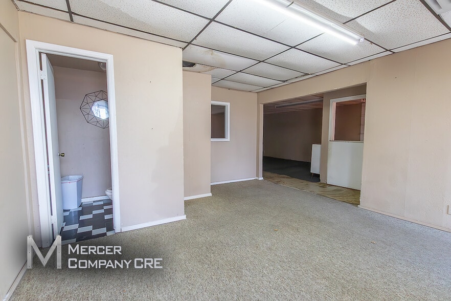 More Photos Of 440-460 N Rockwell Ave, Oklahoma City Unknown For Lease