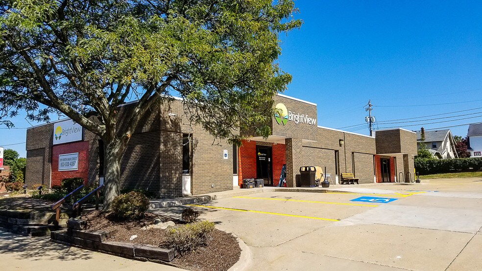 More Photos Of 999 N Main St, Akron Medical For Sale