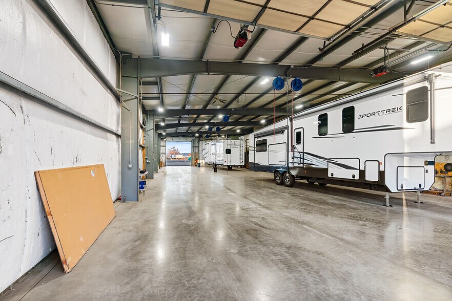 More Photos Of 1220 Industrial Way, Union Gap Warehouse For Lease