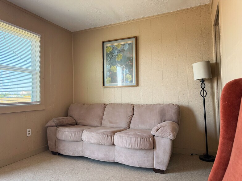More Photos Of 607 W Wilson St, Borger Apartments For Sale