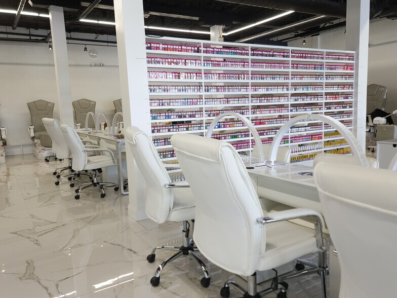 More Photos Of 770 Broadway, Raynham Storefront Retail Office For Lease