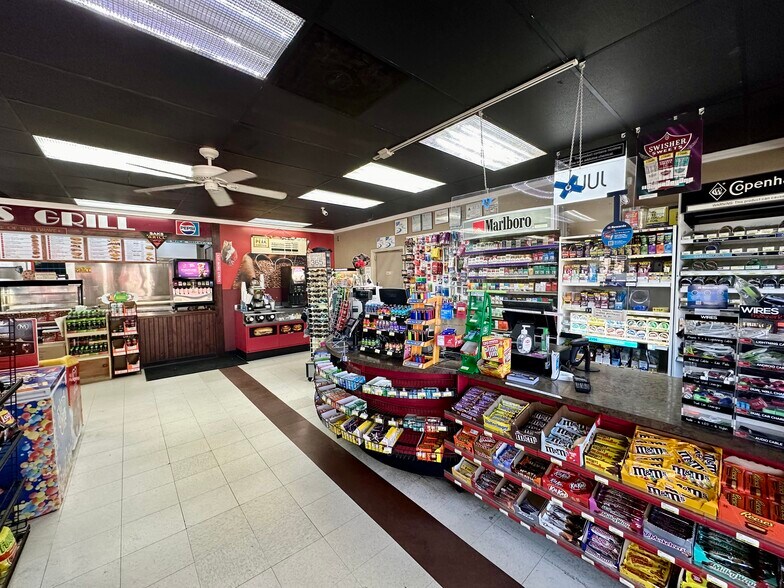 More Photos Of 450 E King St, Boone Service Station For Sale
