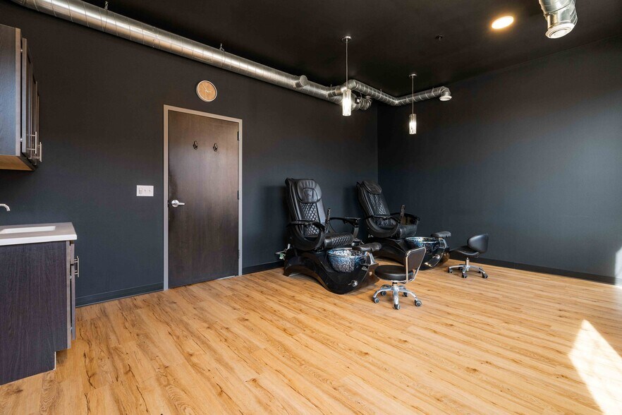 More Photos Of 420 12th Ave SE, Cedar Rapids Office Residential For Sale