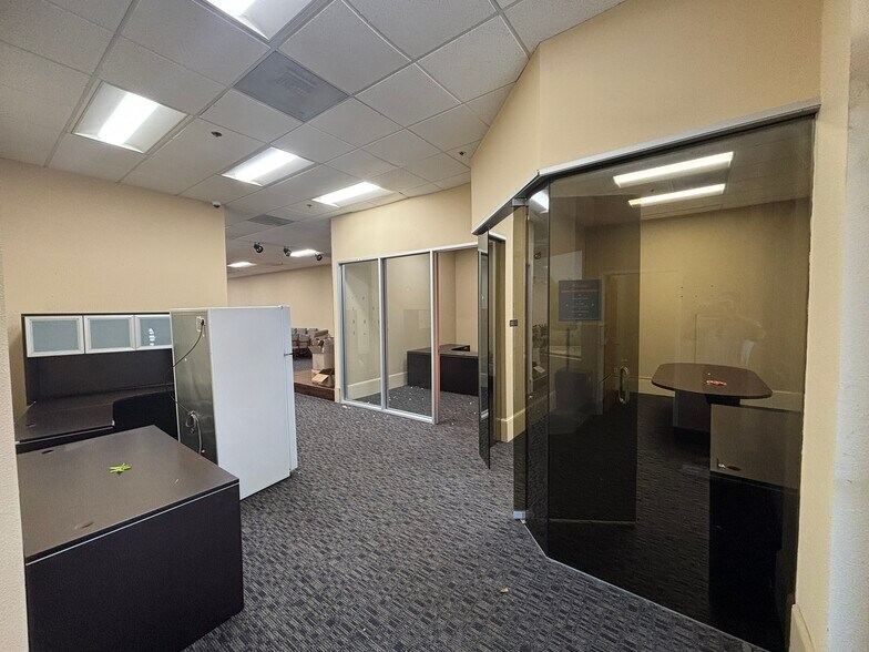 More Photos Of 415-423 E Hamilton Ave, Campbell Freestanding For Lease