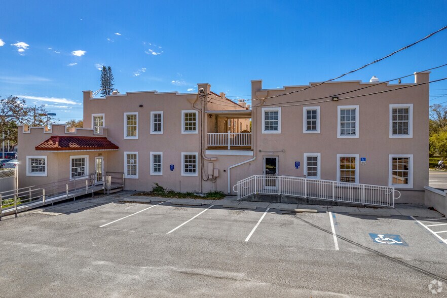 More Photos Of 1103-1109 14th St W, Bradenton Medical For Lease