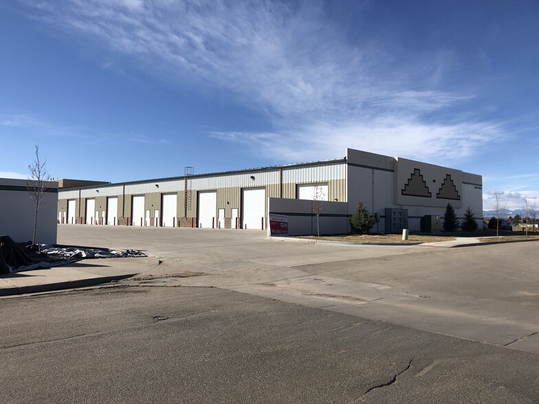 More Photos Of 16404-16494 E 2nd Ave, Aurora Light Distribution For Lease
