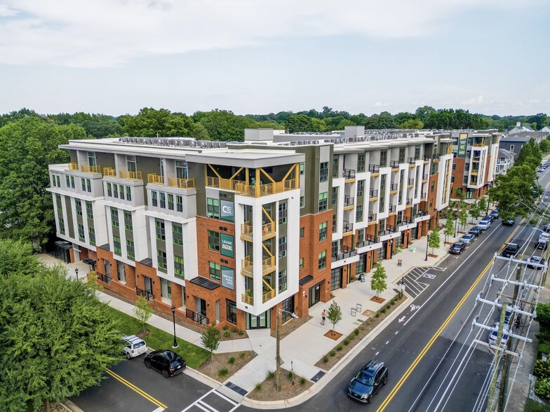 More Photos Of 715 E 36th St, Charlotte Apartments For Lease